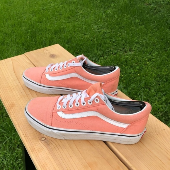 vans womens athletic shoes